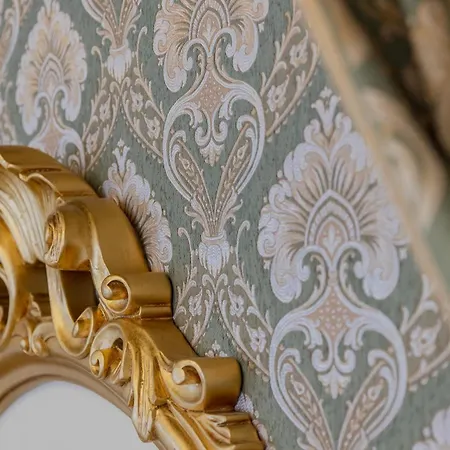 Royal Widmann *